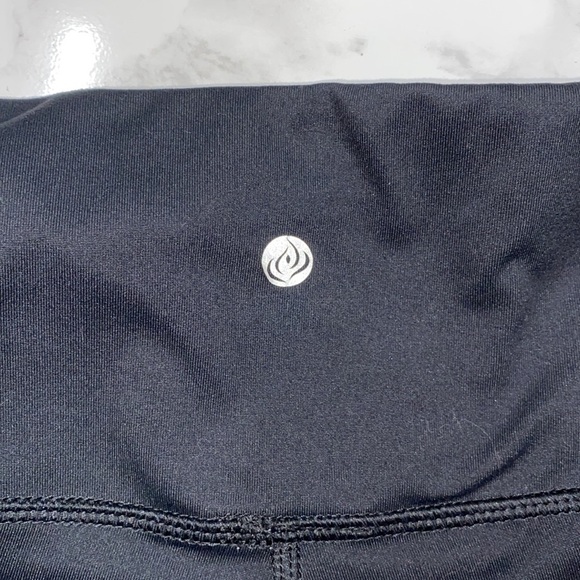 Apana size small black yoga athletic crop leggings - Picture 3 of 6